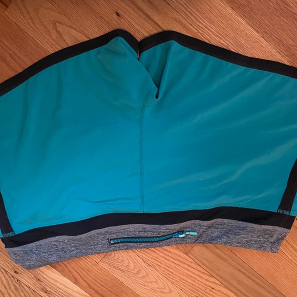 Lululemon shorts  sz. 12? - Picture 2 of 2